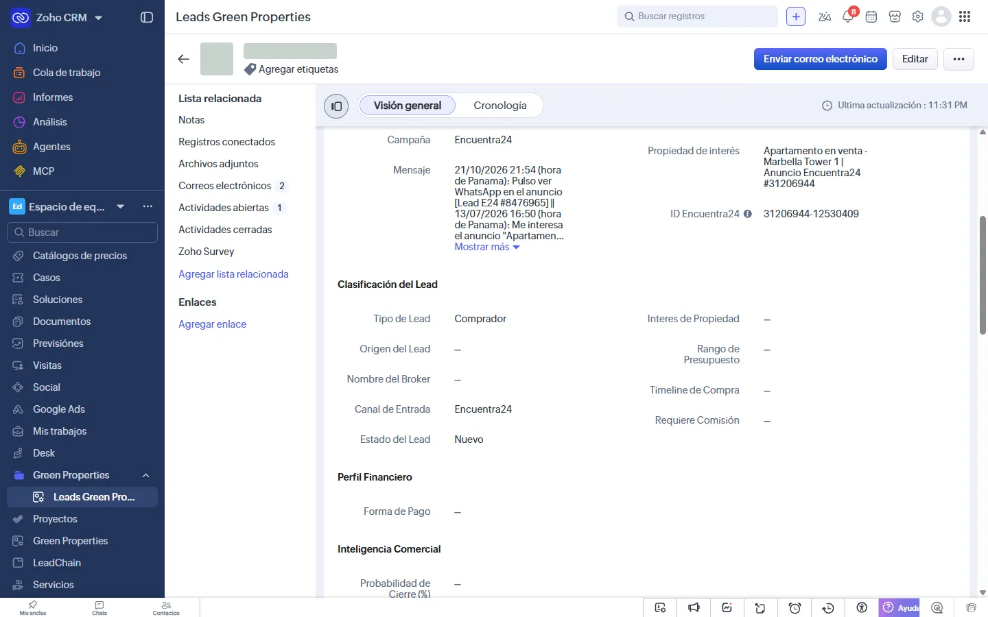 Zoho CRM: ficha de un lead con mensaje, propiedad y clasificación; datos personales tapados